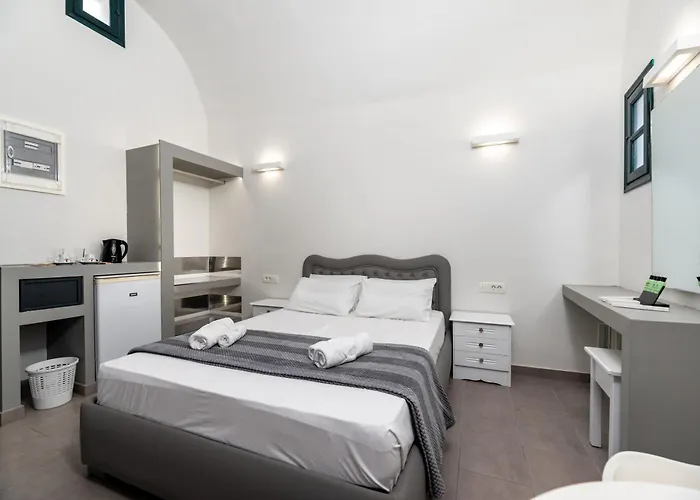 Apart-hotel Anemomilos Perissa (Santorini)