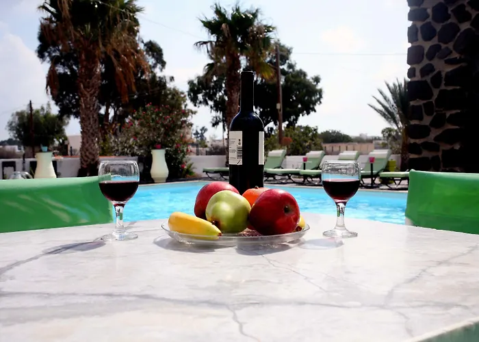 Apart-hotel Anemomilos