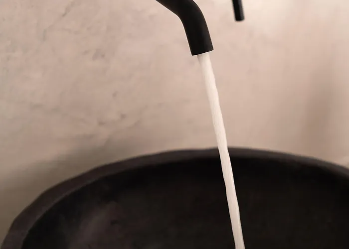 Anemomilos 4* Perissa (Santorini)