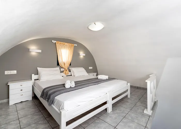 Anemomilos Hotel apartamentowy Perissa (Santorini)