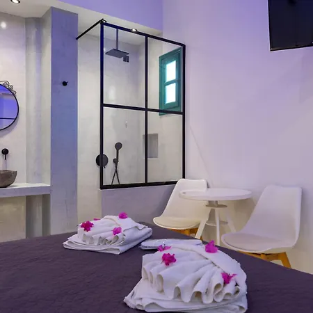 Anemomilos 4* Perissa (Santorini)