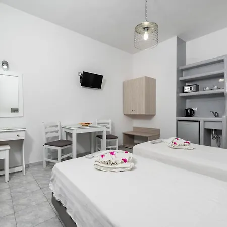 Aparthotel Anemomilos Perissa (Santorini)