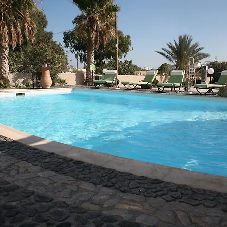 Anemomilos Perissa (Santorini)