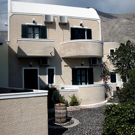 Anemomilos Aparthotel Perissa (Santorini)