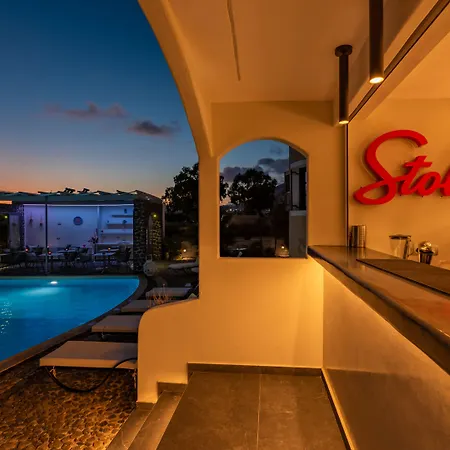 Anemomilos Perissa (Santorini)