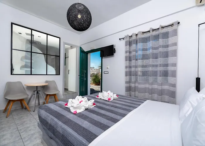 Anemomilos Περίσσα